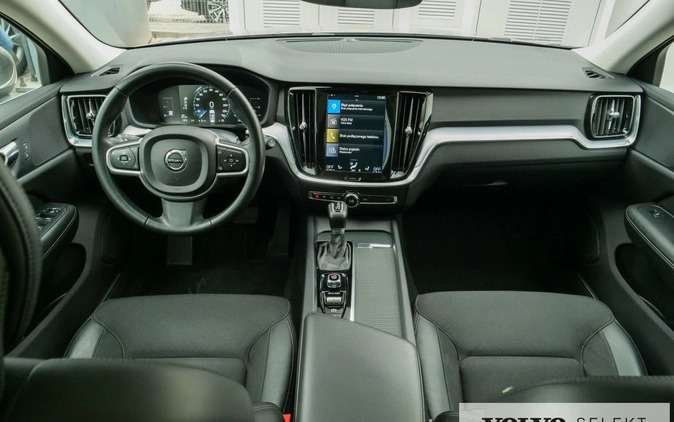 Volvo V60 cena 114900 przebieg: 121660, rok produkcji 2019 z Pilawa małe 596
